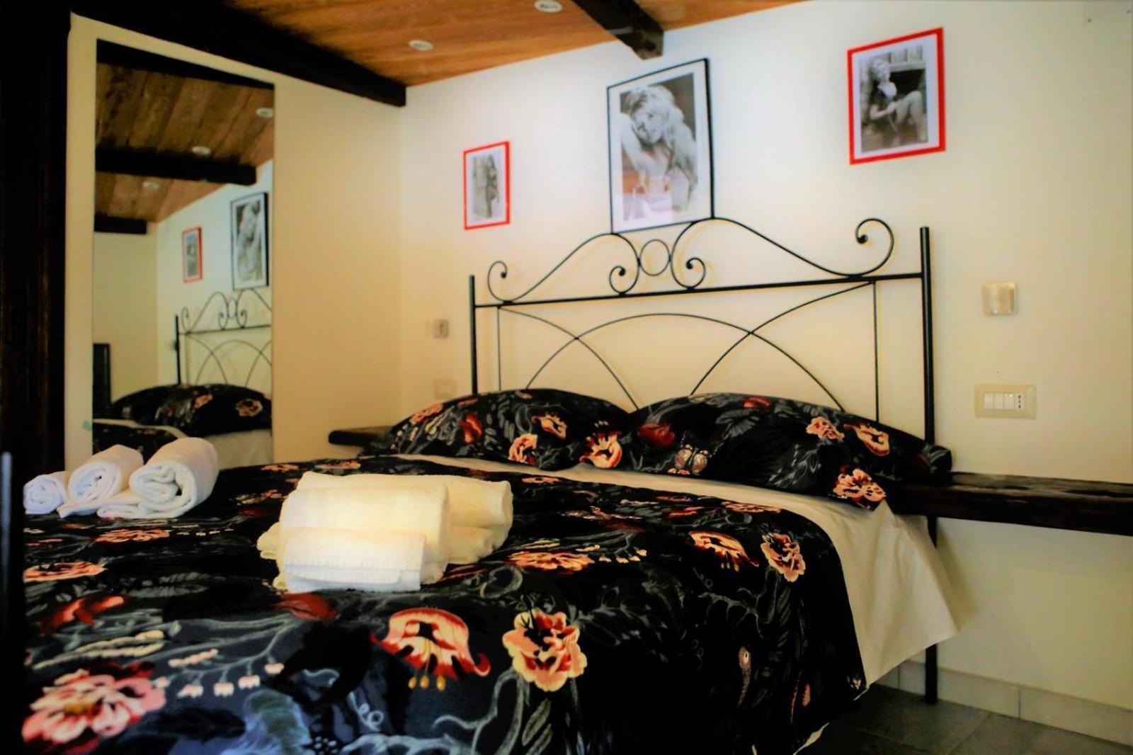 Suite Piazza del Gesù Naples Extérieur photo